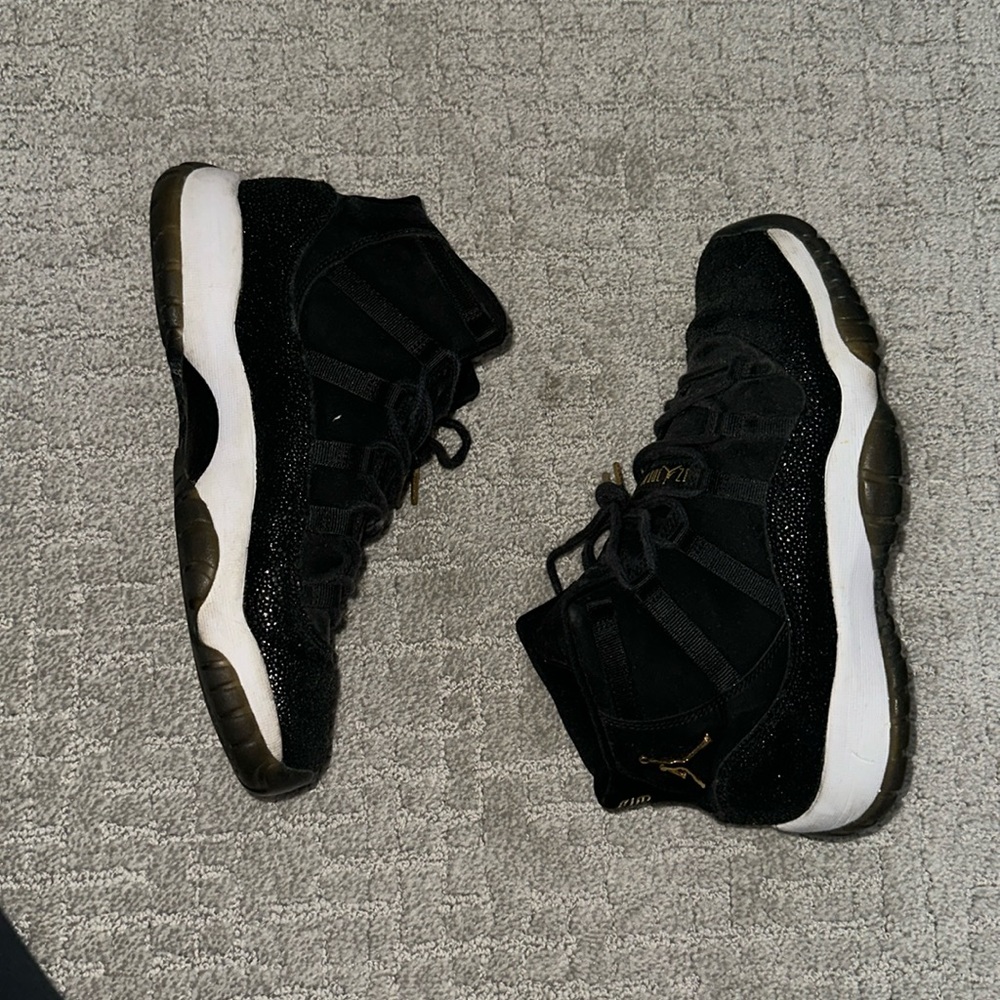 Jordan 11s